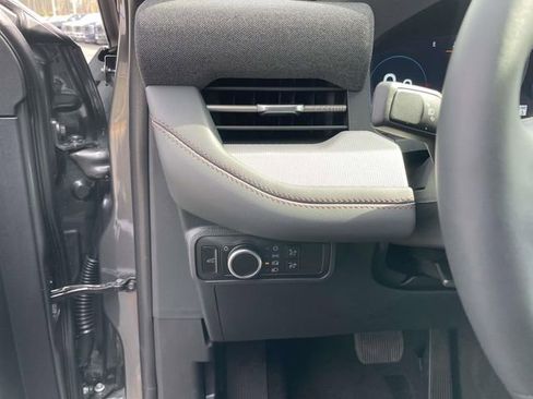 New 2026 Ford Explorer Active RWD image 14