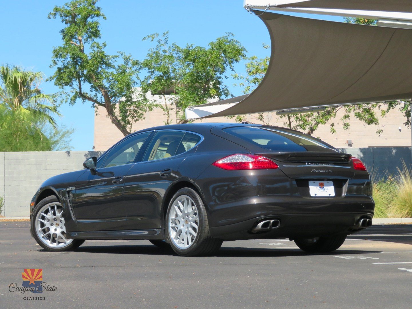 Used 2010 Porsche Panamera S RWD image 3