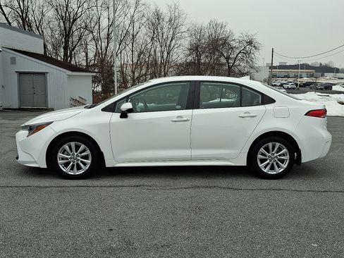 Certified 2024 Toyota Corolla LE w/ LE Convenience Package image 4