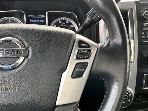 Used 2017 Nissan Titan SV image 15