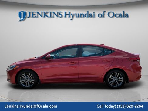 Used 2017 Hyundai Elantra SE image 6