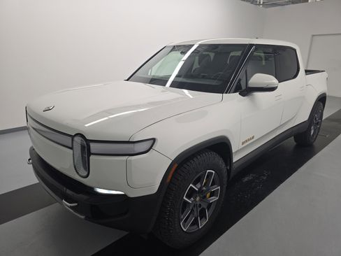 Used 2022 Rivian R1T Launch Edition image 1