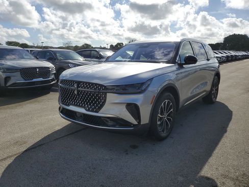 New 2026 Lincoln Nautilus Premier image 2