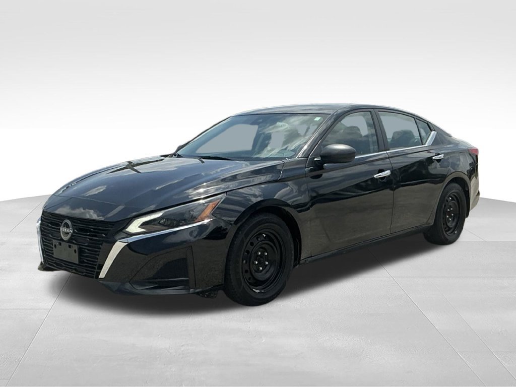 Used 2024 Nissan Altima 2.5 S FWD image 2