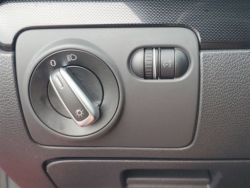 Used 2014 Volkswagen Jetta SportWagen image 19