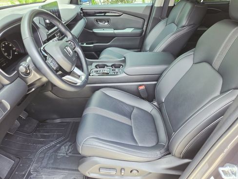 Certified 2025 Honda Pilot EX-L image 14
