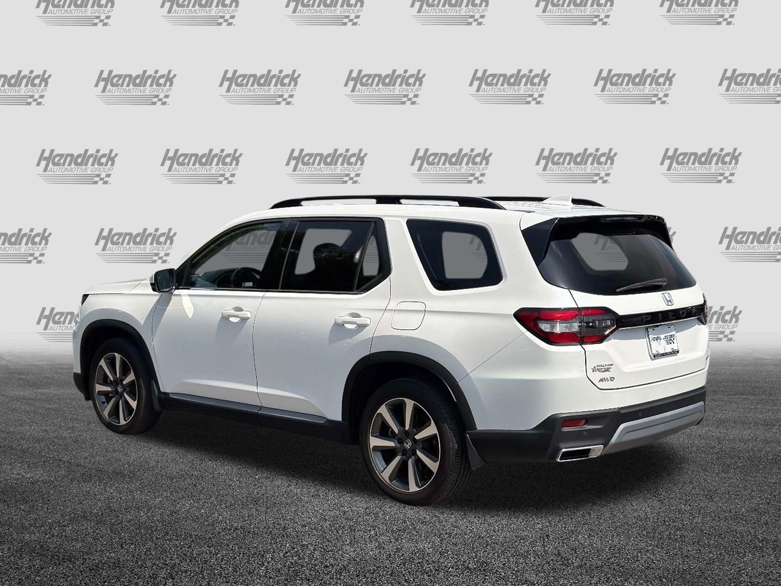 Used 2025 Honda Pilot Elite image 7