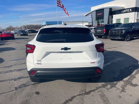 New 2026 Chevrolet Trax RS image 4