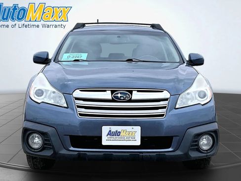 Used 2013 Subaru Outback 2.5i Premium AWD/4WD image 2