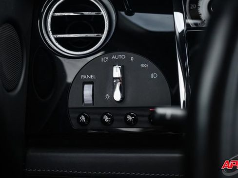 Used 2015 Rolls-Royce Wraith RWD image 68