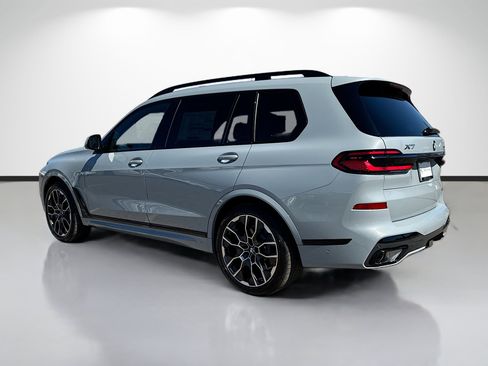 New 2026 BMW X7 xDrive40i w/ Executive Package image 5