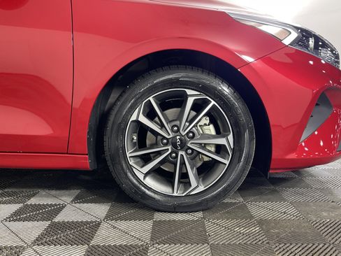 Used 2024 Kia Forte LXS w/ LXS Technology Package image 6