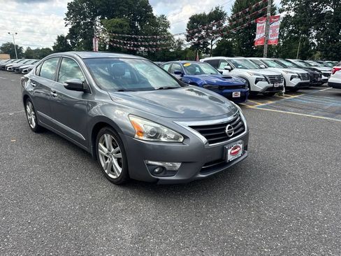 Used 2015 Nissan Altima 3.5 SL FWD image 3