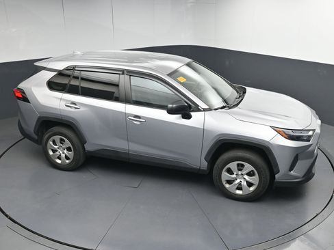 Certified 2023 Toyota RAV4 LE image 33