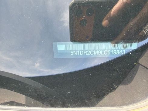 Used 2020 Nissan Pathfinder SL AWD/4WD image 6
