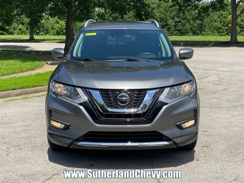 Used 2019 Nissan Rogue FWD image 2