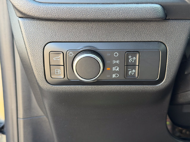 Used 2025 Ford Escape ST-Line w/ Equipment Group 301A FWD image 8