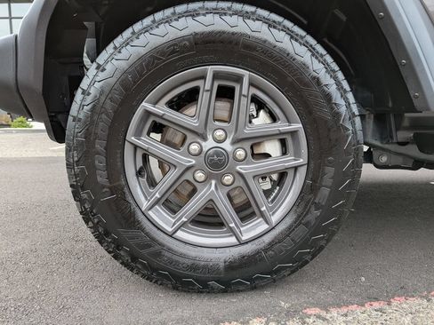 Used 2025 Jeep Wrangler Unlimited Sport AWD/4WD image 46