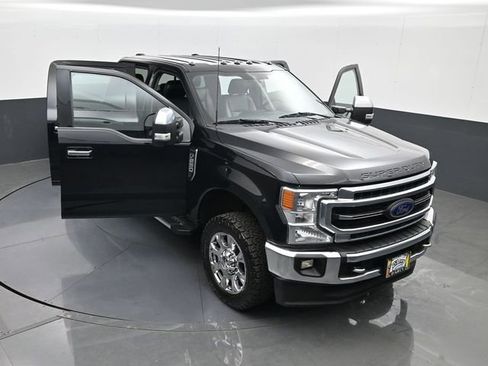 Used 2020 Ford F250 Lariat w/ Chrome Package image 29