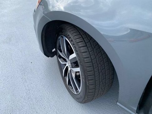 Used 2016 Volkswagen Golf SE FWD image 22