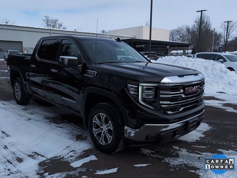 Used 2025 GMC Sierra 1500 SLT image 2