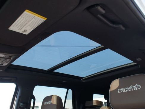 Used 2024 Chevrolet Tahoe High Country AWD/4WD image 6
