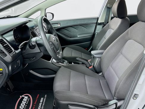 Used 2018 Kia Forte LX image 20