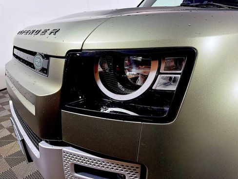 Used 2023 Land Rover Defender 90 S image 26