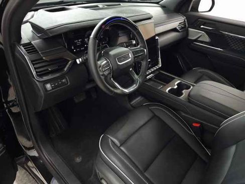 Used 2024 GMC Acadia Denali w/ Super Cruise Package image 19