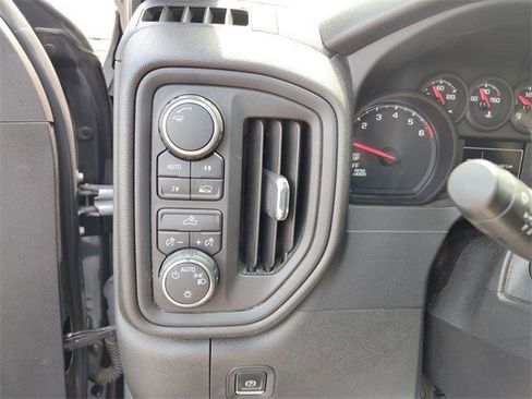 Used 2022 Chevrolet Silverado 1500 Custom image 24