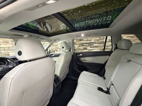 Used 2021 Volkswagen Tiguan SE w/ Panoramic Sunroof Package AWD/4WD image 26