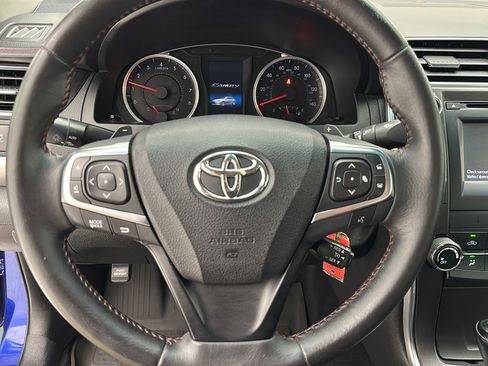 Used 2016 Toyota Camry SE FWD image 15