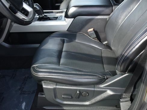 Used 2019 Ford F150 Lariat w/ Equipment Group 502A Luxury AWD/4WD image 9
