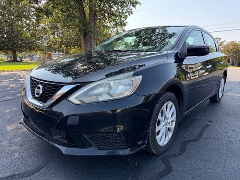 Used 2018 Nissan Sentra SV FWD image 2