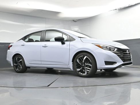 Used 2025 Nissan Versa SR w/ Trunk Package FWD image 22