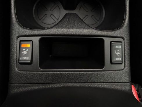Used 2022 Nissan Rogue Sport SV w/ Technology Package FWD image 5