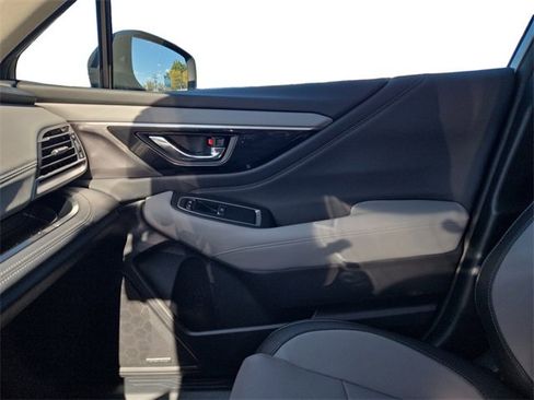 Used 2023 Subaru Outback Limited image 8