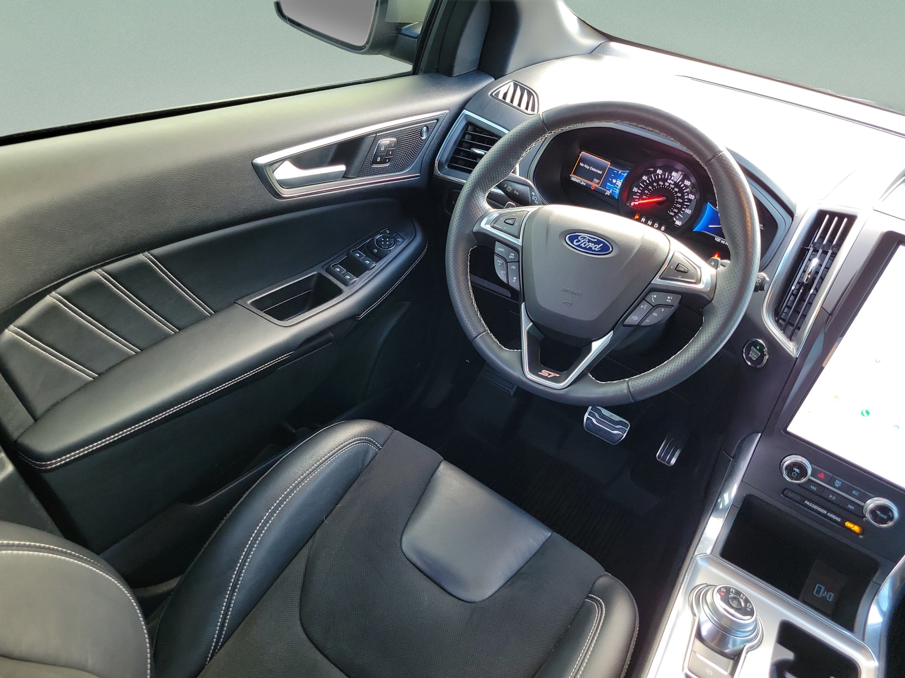 Used 2024 Ford Edge ST w/ Equipment Group 401A AWD/4WD image 14
