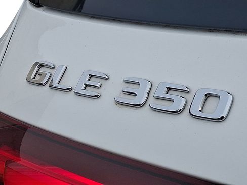Used 2024 Mercedes-Benz GLE 350 4MATIC image 30