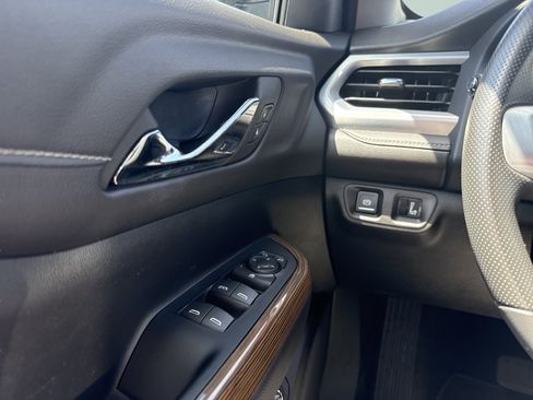 Used 2023 GMC Acadia SLE w/ Driver Convenience Package AWD/4WD image 13