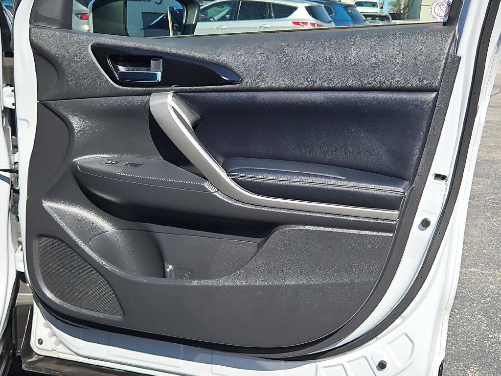 Used 2025 Mitsubishi Eclipse Cross SE AWD/4WD image 31