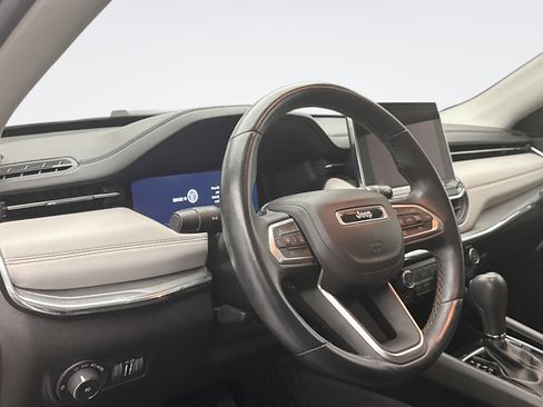 Used 2022 Jeep Compass Limited w/ Elite Group AWD/4WD image 7