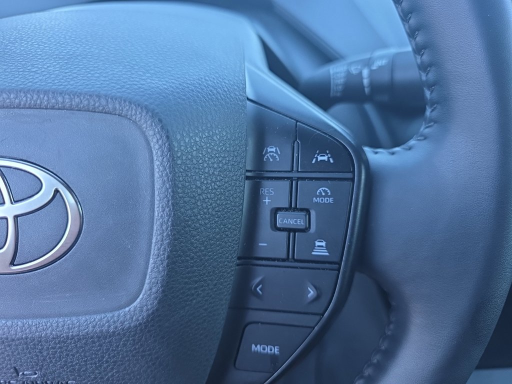 Certified 2023 Toyota Prius LE AWD/4WD image 17