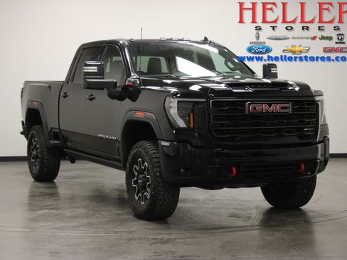 Used 2025 GMC Sierra 2500 AT4X AWD/4WD image 1