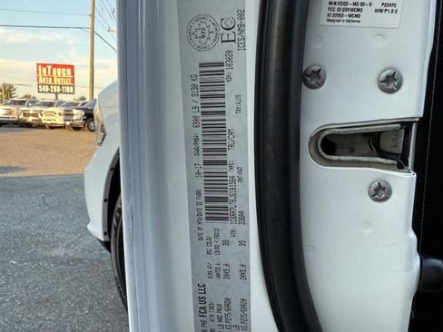 Used 2018 RAM 1500 Sport image 37