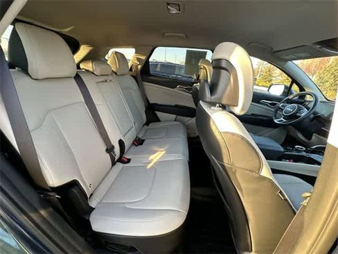 Used 2023 Kia Sportage EX image 25