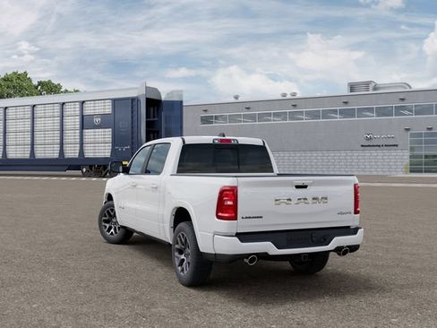 New 2027 RAM 1500 Laramie AWD/4WD image 4