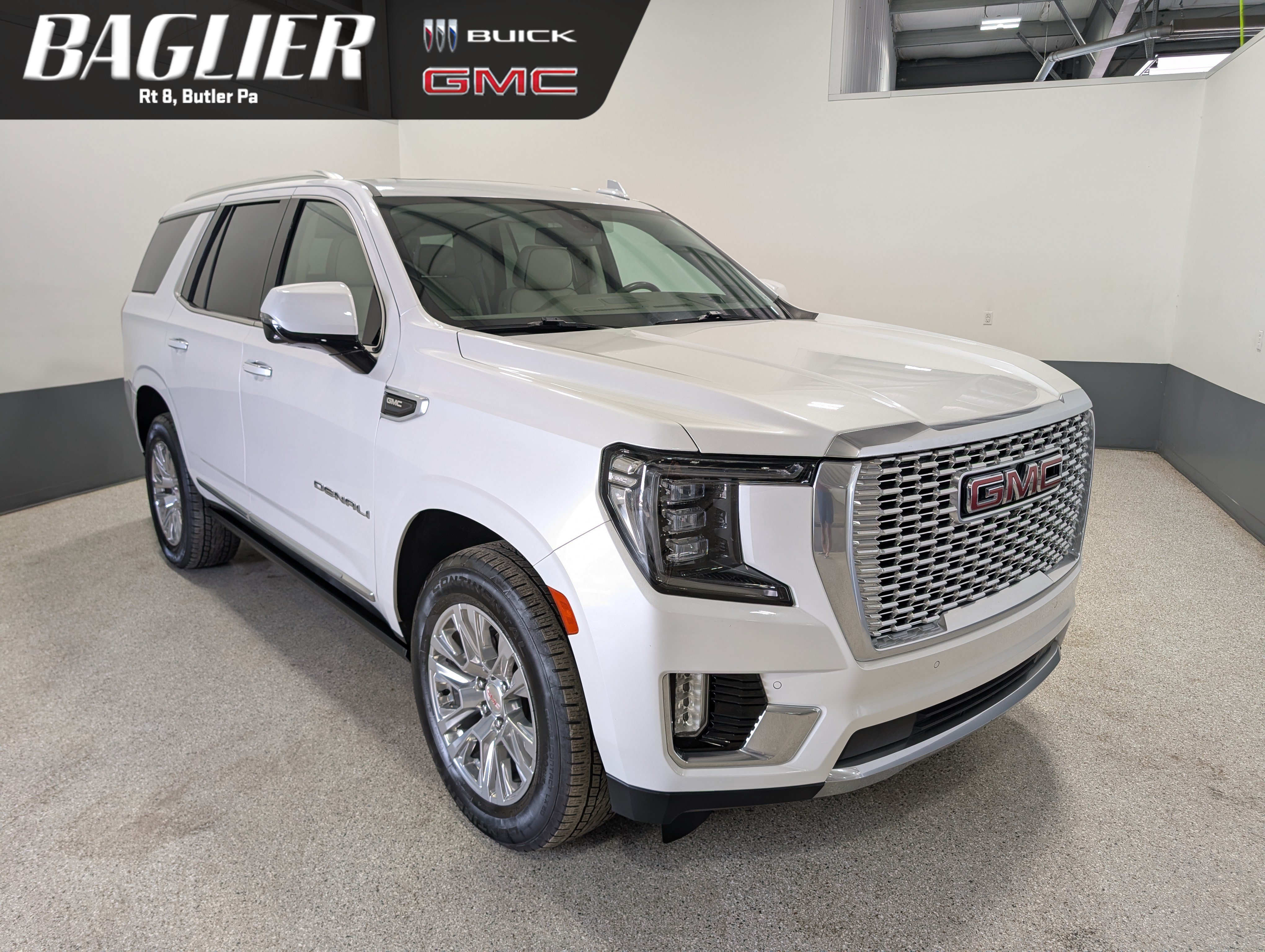 Used 2022 GMC Yukon Denali AWD/4WD image 1