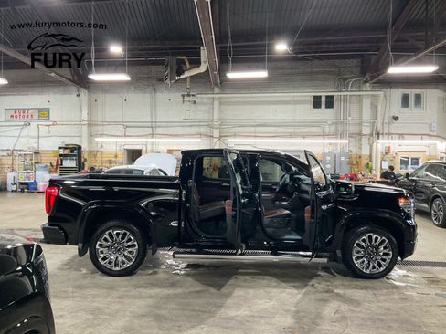 Used 2024 GMC Sierra 1500 Denali Ultimate AWD/4WD image 18
