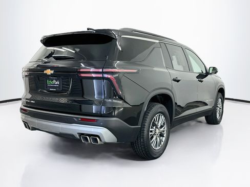 Used 2025 Chevrolet Traverse LT AWD/4WD image 9